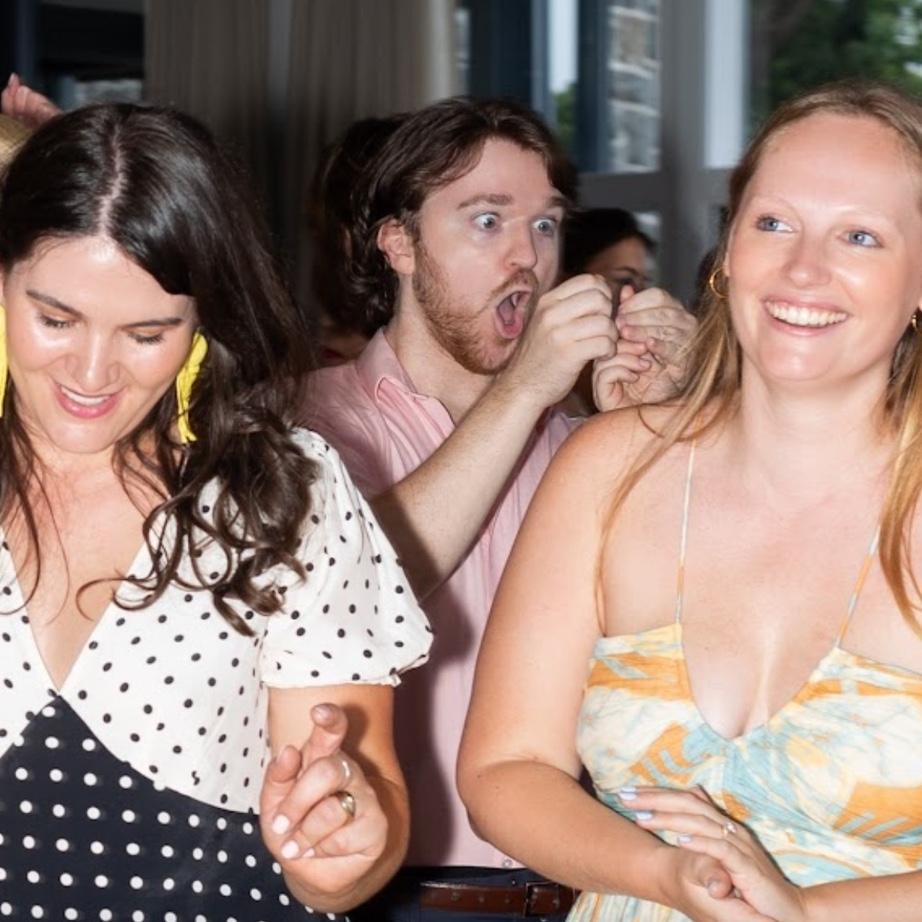 Ross, at a wedding, discovering something