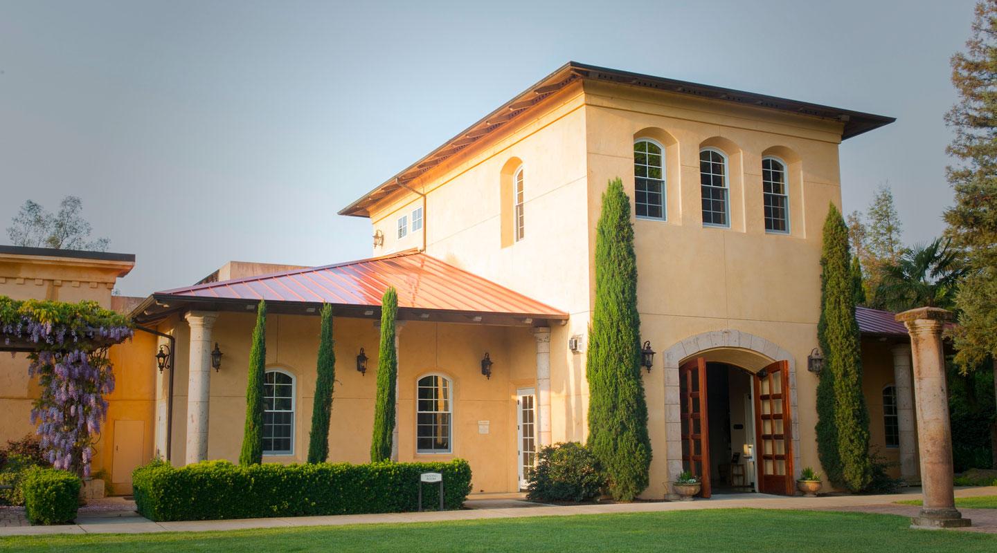 The Wedding Website of Jacquelyn Means and Tomas Alarcon