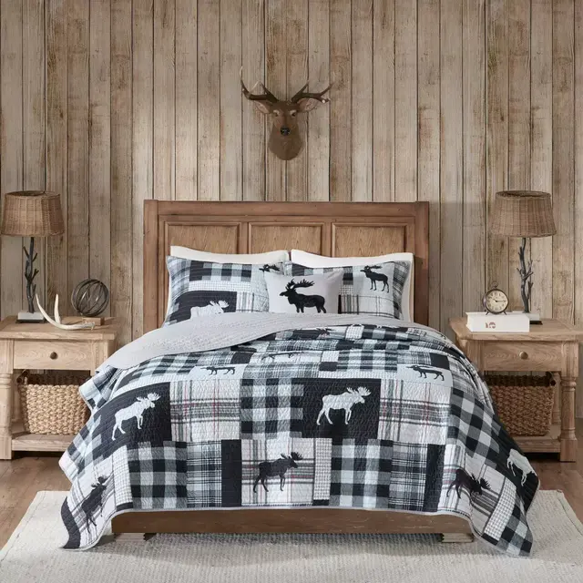 Woolrich® Sweetwater 4-Piece Reversible Full/Queen Quilt Set in Black/Grey