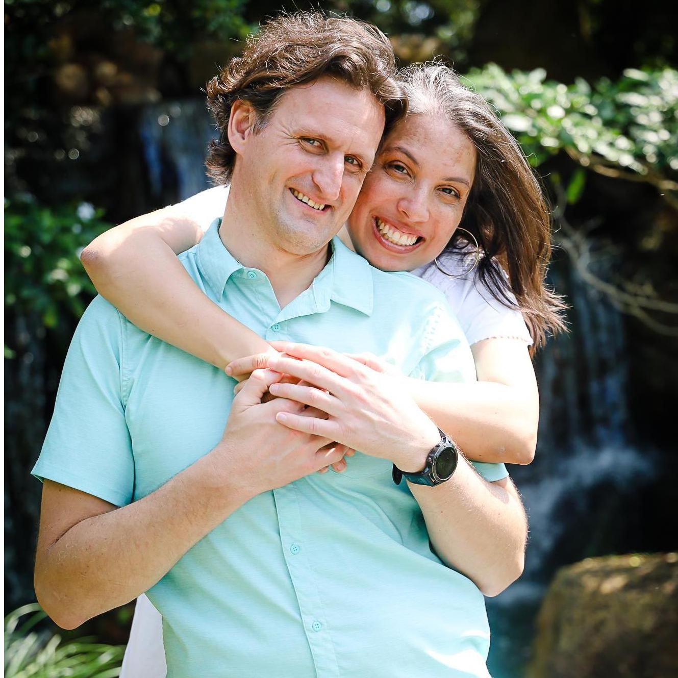 Engagement photos at Morikami Japanese Gardens.  
Thank you, Jon and Chelsea for a fun time.  You make a great team!