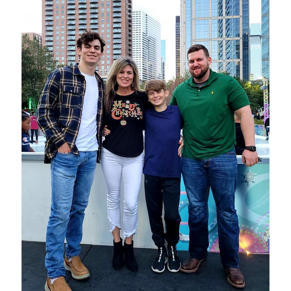 Christmas Eve ice skating 2021.