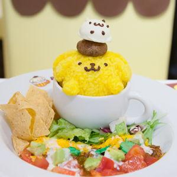 Lunch at Pompompurin Cafe