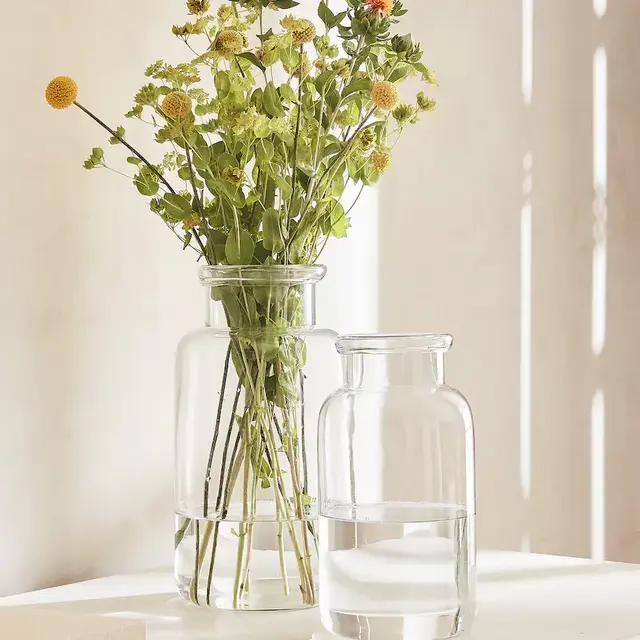 THICK GLASS VASE