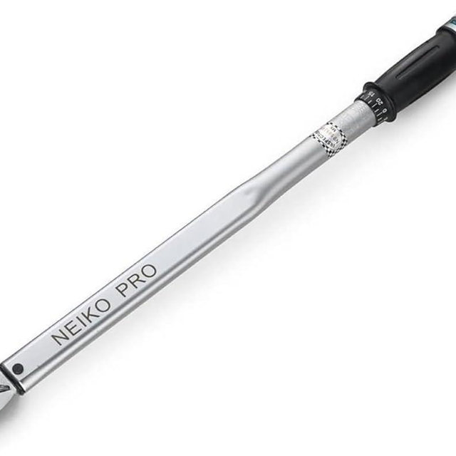 Neiko PRO 03709B 1/2-Inch-Drive Torque Wrench, 25-Inch Adjustable Click Torque Wrench, Made with Chrome Vanadium CrV Steel, SAE