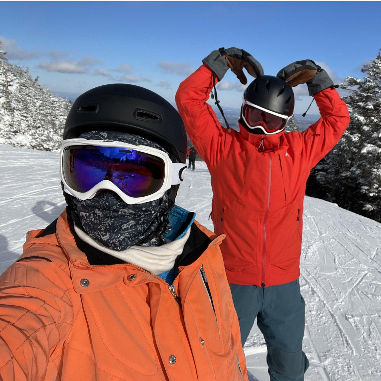 We love love... and skiing! One of our favorite shared hobbies is driving to Vermont/New Hampshire to get a fresh baguette and  also to ski.