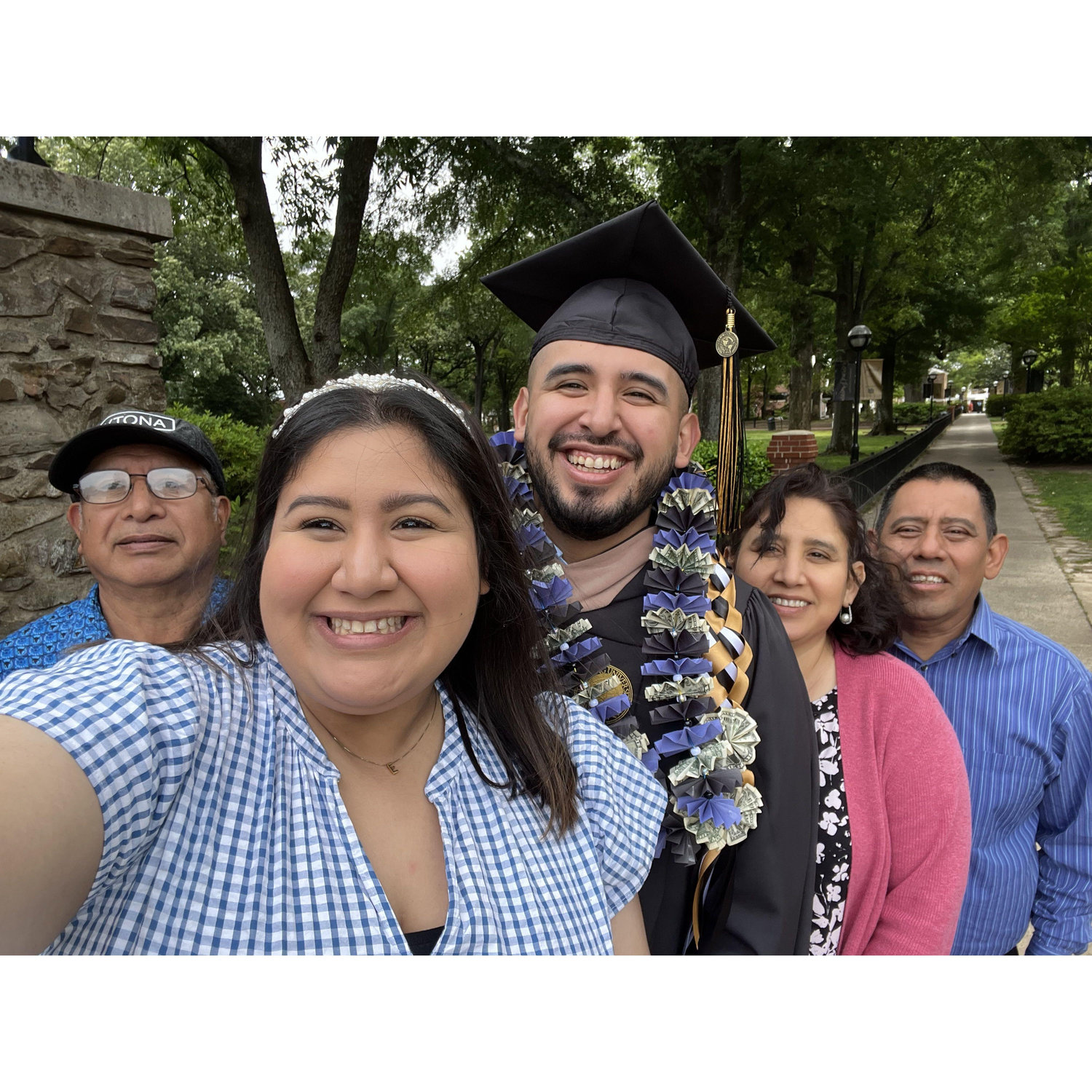 A special thank you to Manuel's parents for their endless support