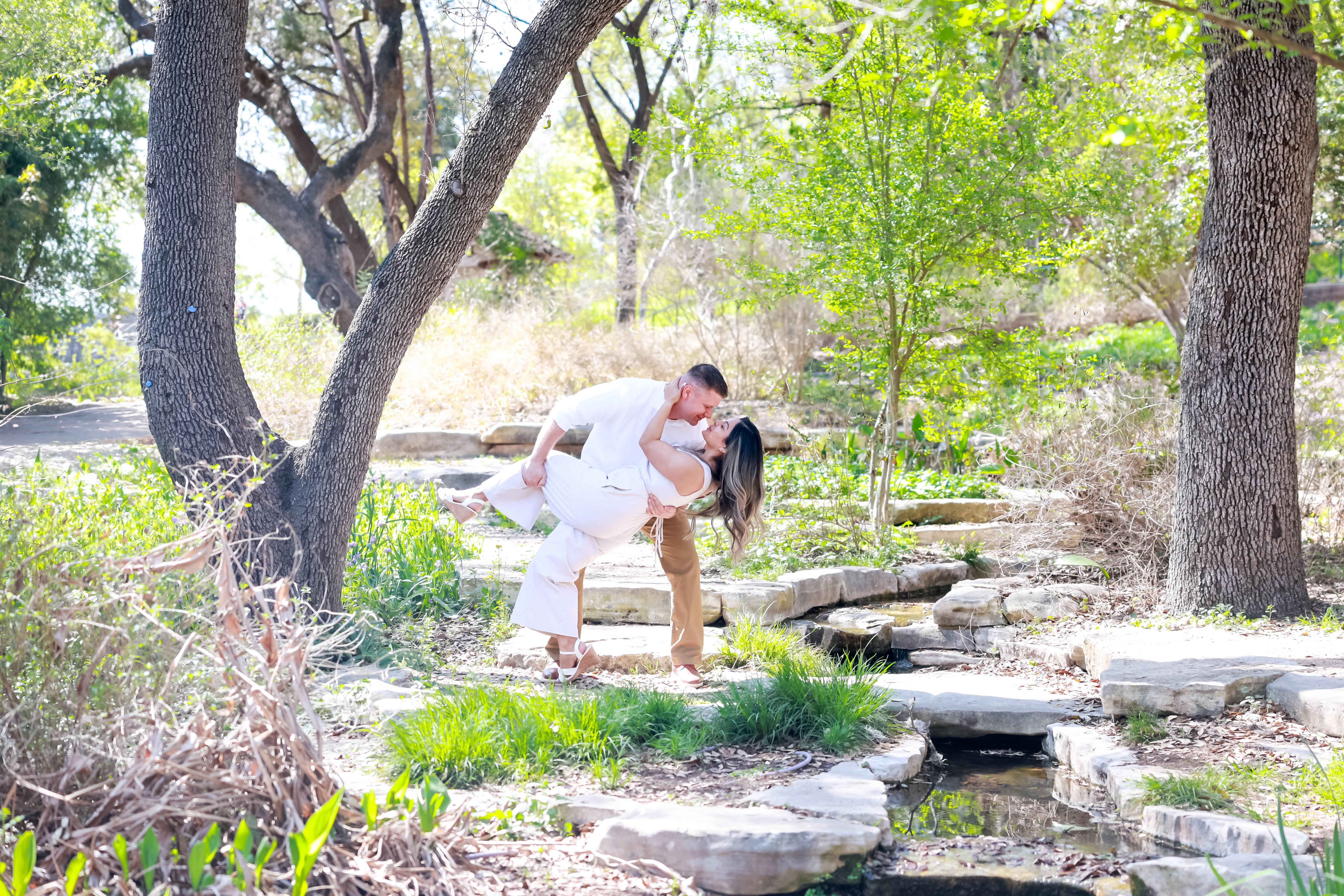 b6493072-9a72-4c9b-a098-ee1317180f7c