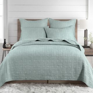 Melange Stitch 3-Piece Reversible Quilt Set