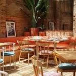 Salón Tropical $$