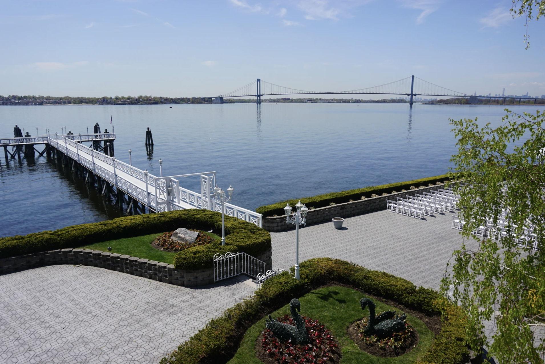 The Wedding Website of Dean Pitcher and Siobhan Sullivan