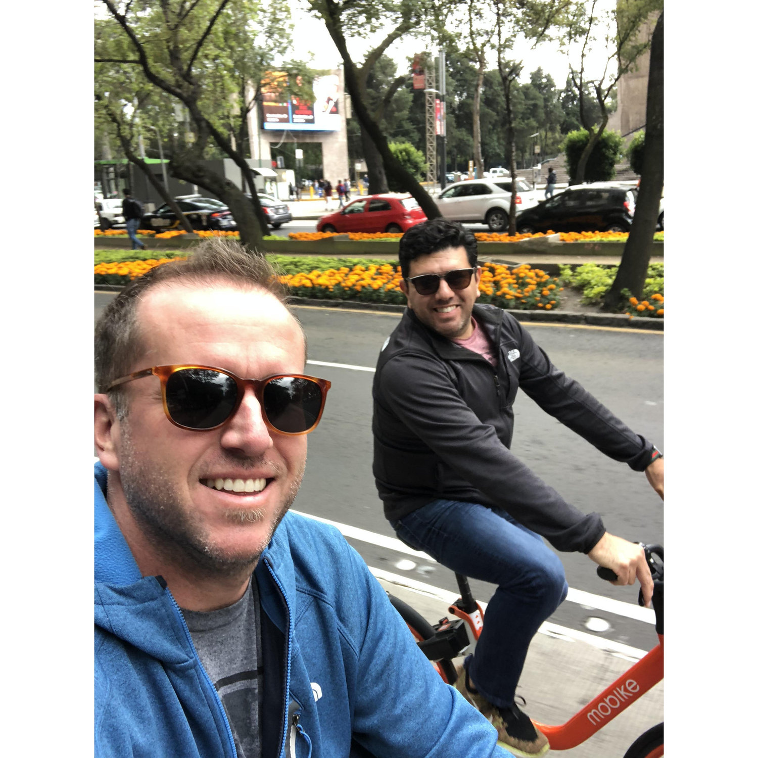 On Calle de Independencia in Mexico City - Sunday Afternoon Stroll.