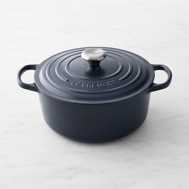 Le Creuset Signature Enameled Cast Iron Round Dutch Oven, 5 1/2-Qt., Matte Navy