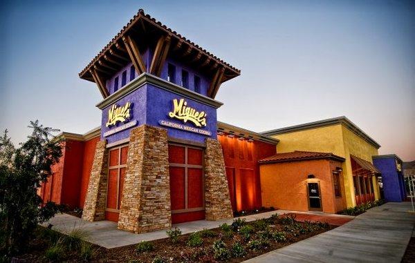 The Wedding Website of Tyesha Mitchell and Deon Bell