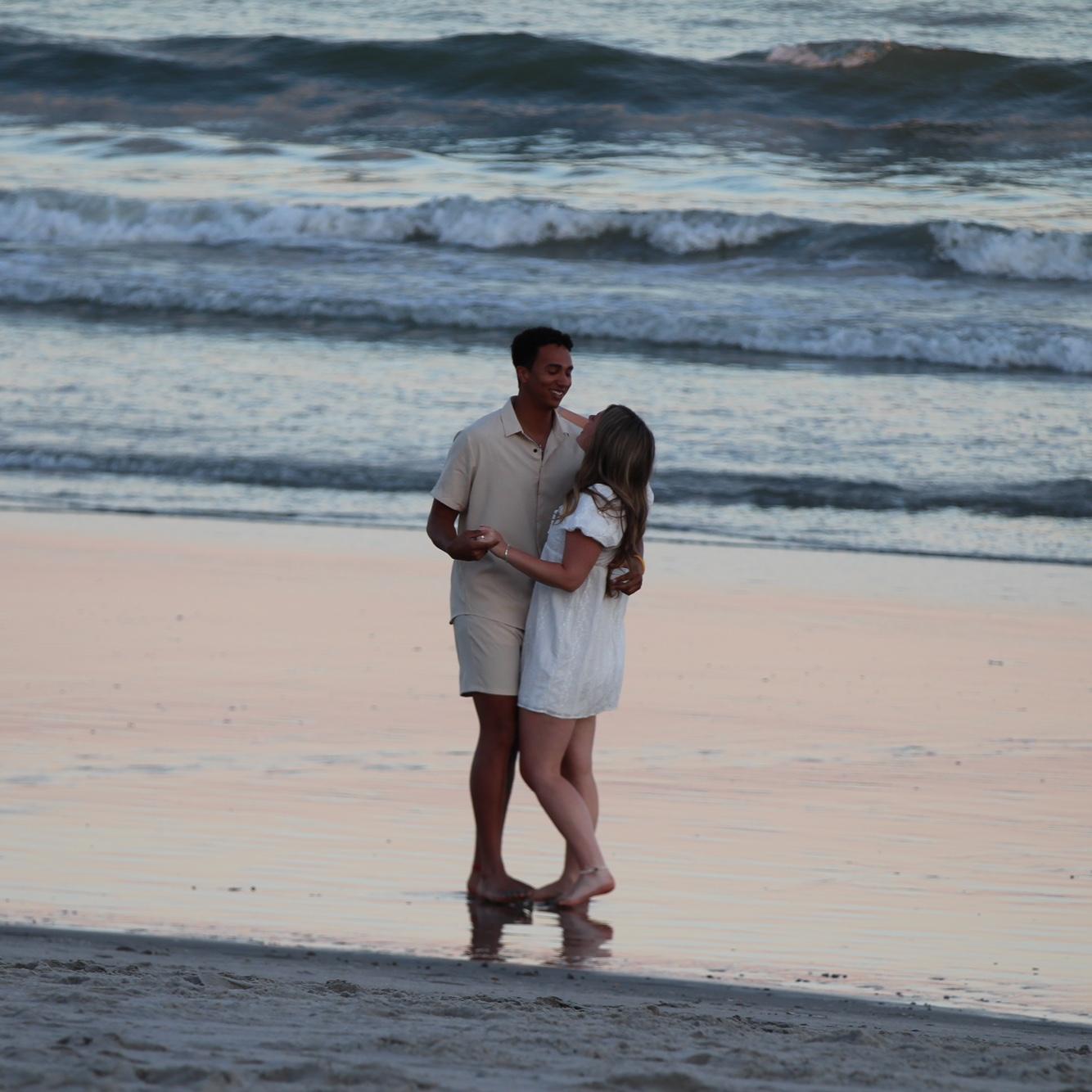 we’re engaged!!!
