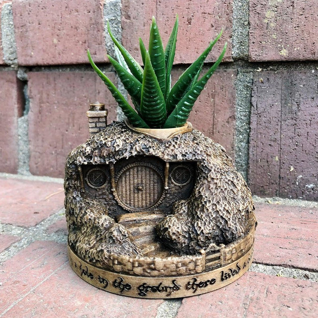 3D Printed Hand-Painted Bag End Hobbit...