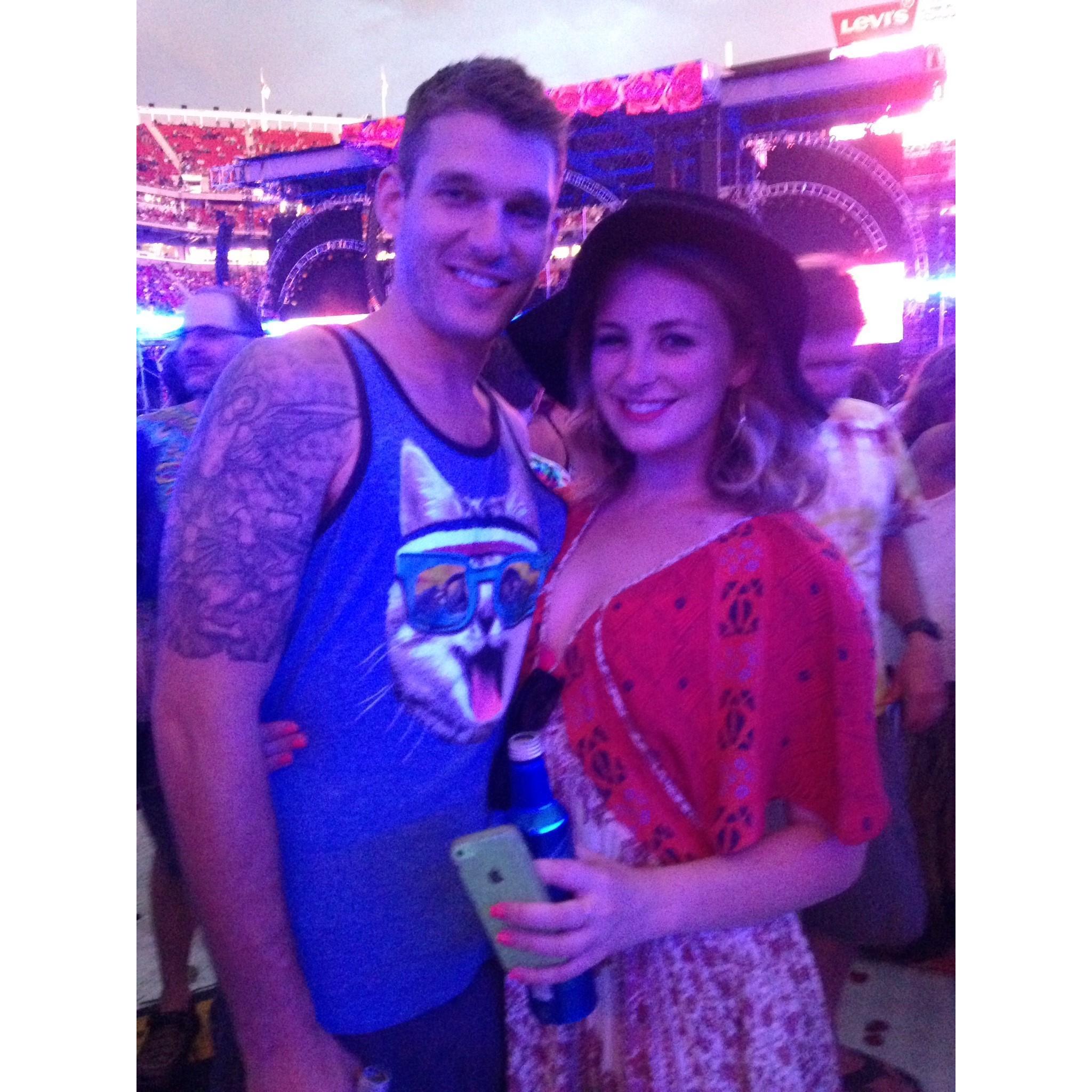 Allen and Allie went out for Dead & Company's "Fare thee Well" tour in Santa Clara at Levi's Stadium. After this trip, Allen went to Arizona, packed up his remaining belongings, and moved to Boston!