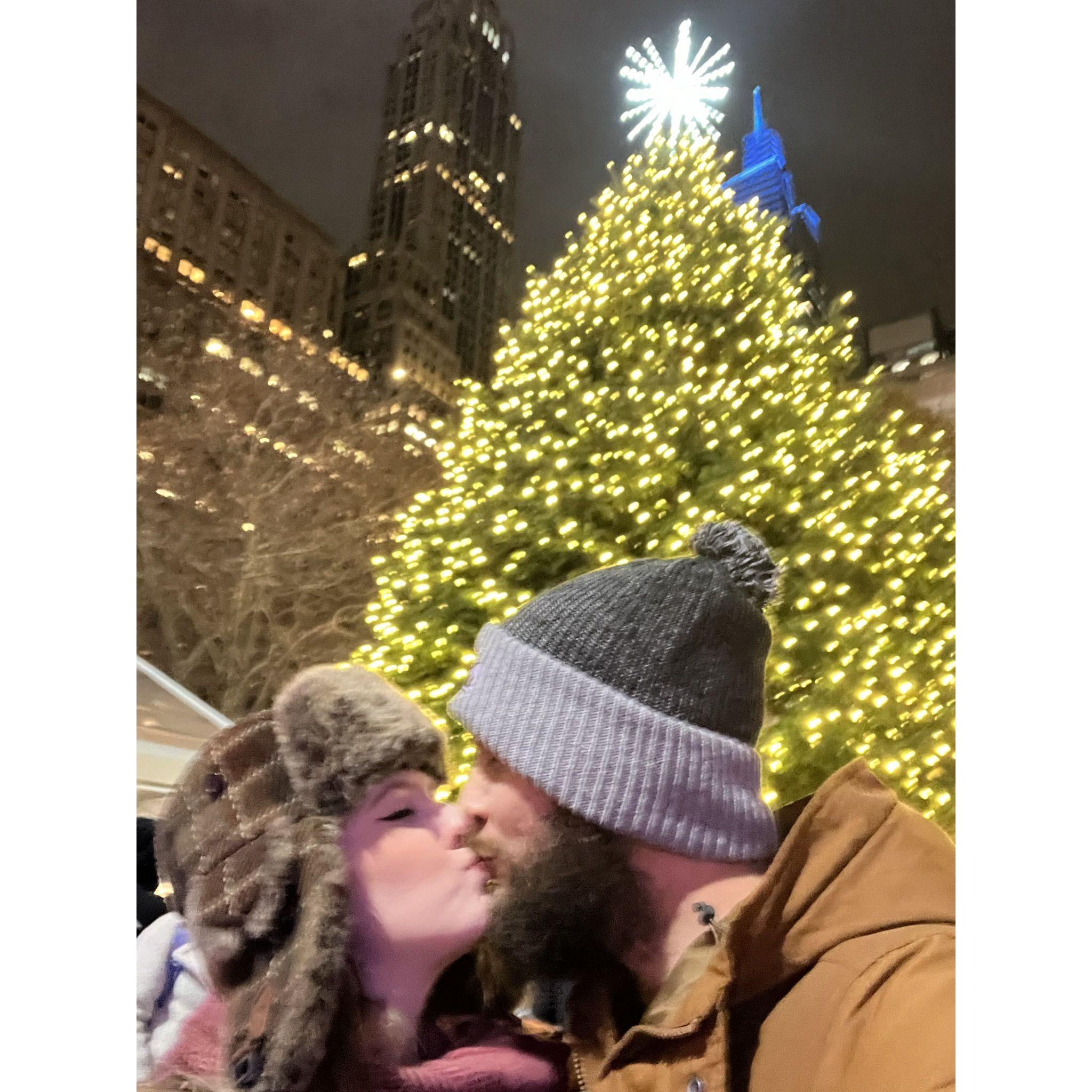 Jacob surprised Hayley with a trip to New York for her 30th birthday!