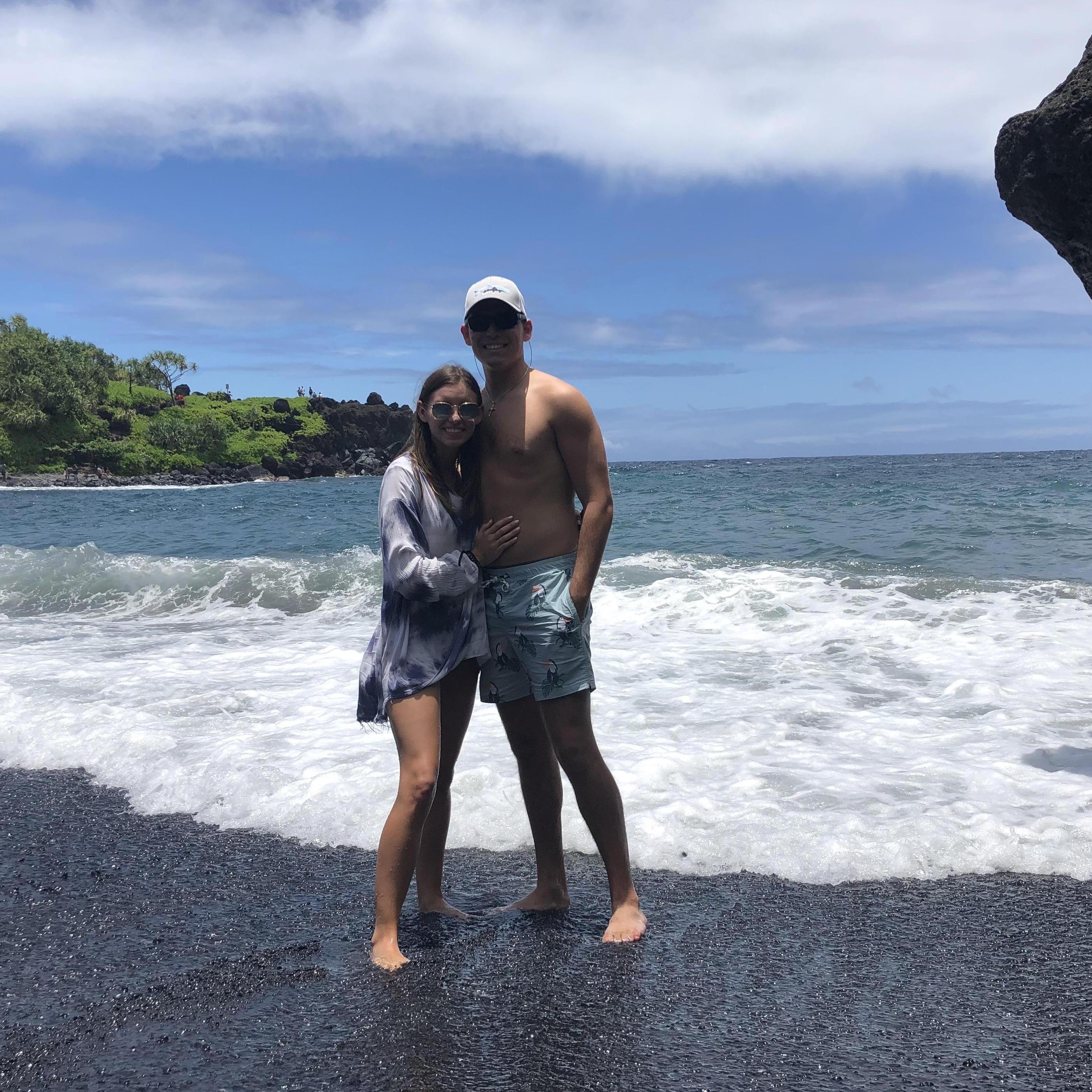 Black sand beach Hawaii, 2019