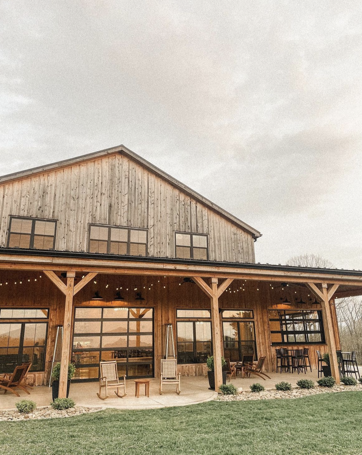 The Wedding Website of Kelsey Wallace and Derek Devasia