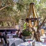 PUMP Restaurant Lounge