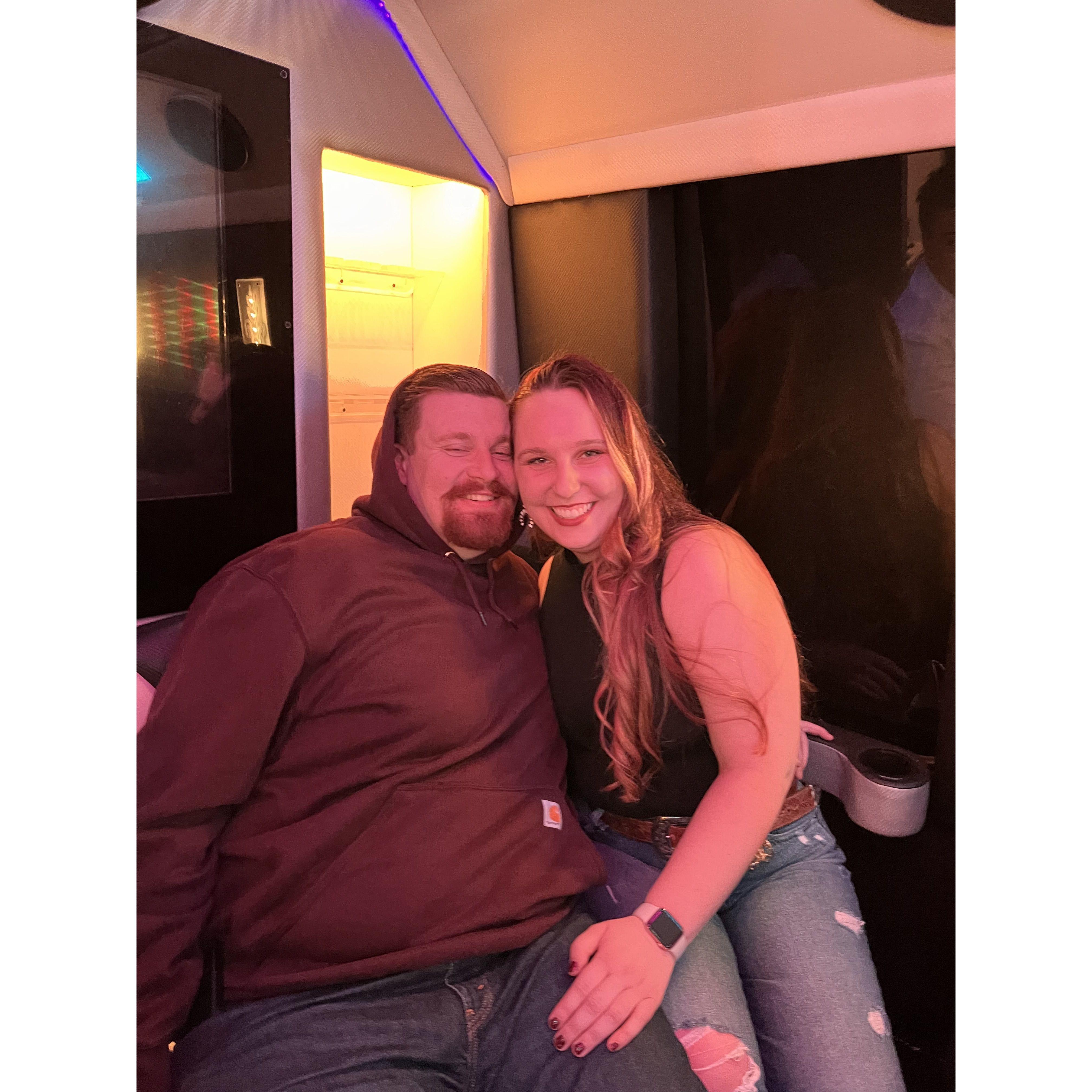 The one and only time we will ever be on a party bus ahah