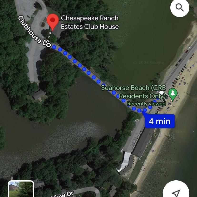Just a 4 minute walk down to Seahorse Beach for photos!