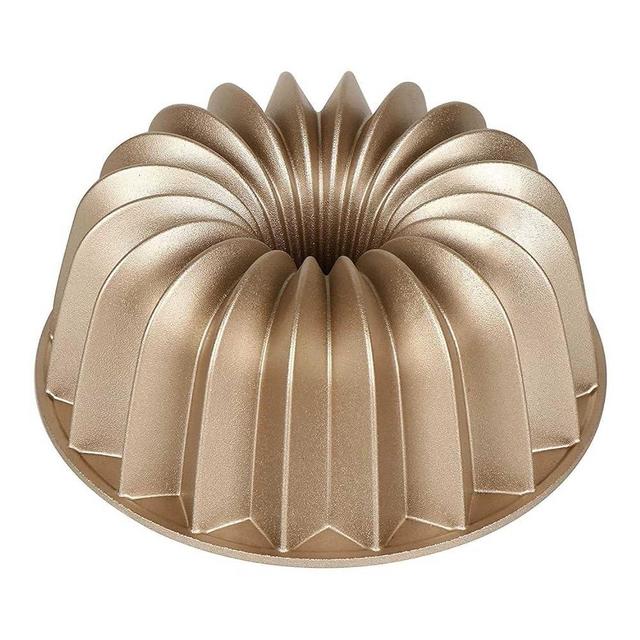 Baker's Secret Nonstick Fluted Cake Pans, Perfect for Fluted Cakes, Die Cast Aluminum Cake Pans, 2 Layers Non-stick Coating Easy Release, for Fluted Cake Pan - Cast Aluminum Collection (French Wreath)