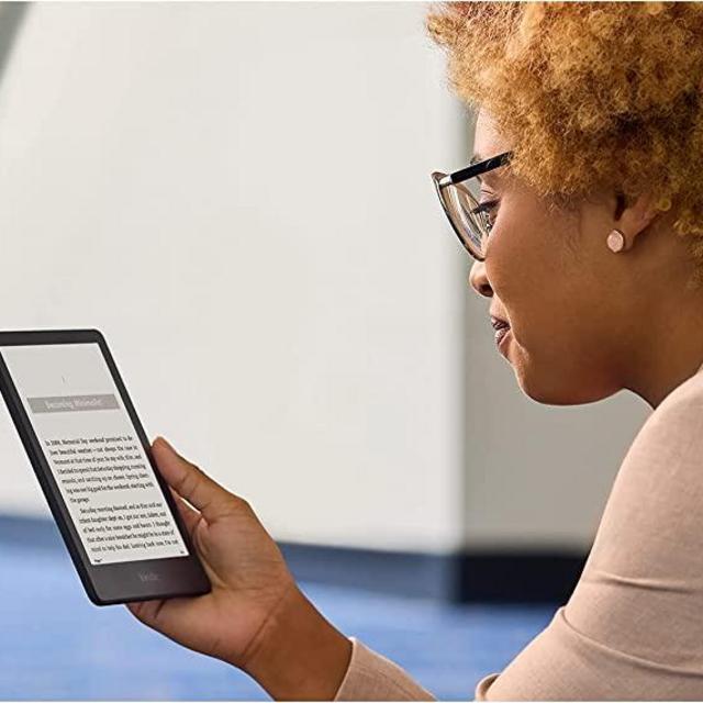 Introducing Kindle Paperwhite Signature Edition (32 GB) – With a 6.8" display, wireless charging, and auto-adjusting front light – Without Ads