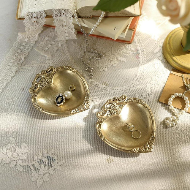 NIKKY HOME Gold Ring Holder Jewelry Dish Set of 2, Heart Shaped Vintage Elegant Trinket Display Decorative Metal Tray Plate Classy Birthday Gifts