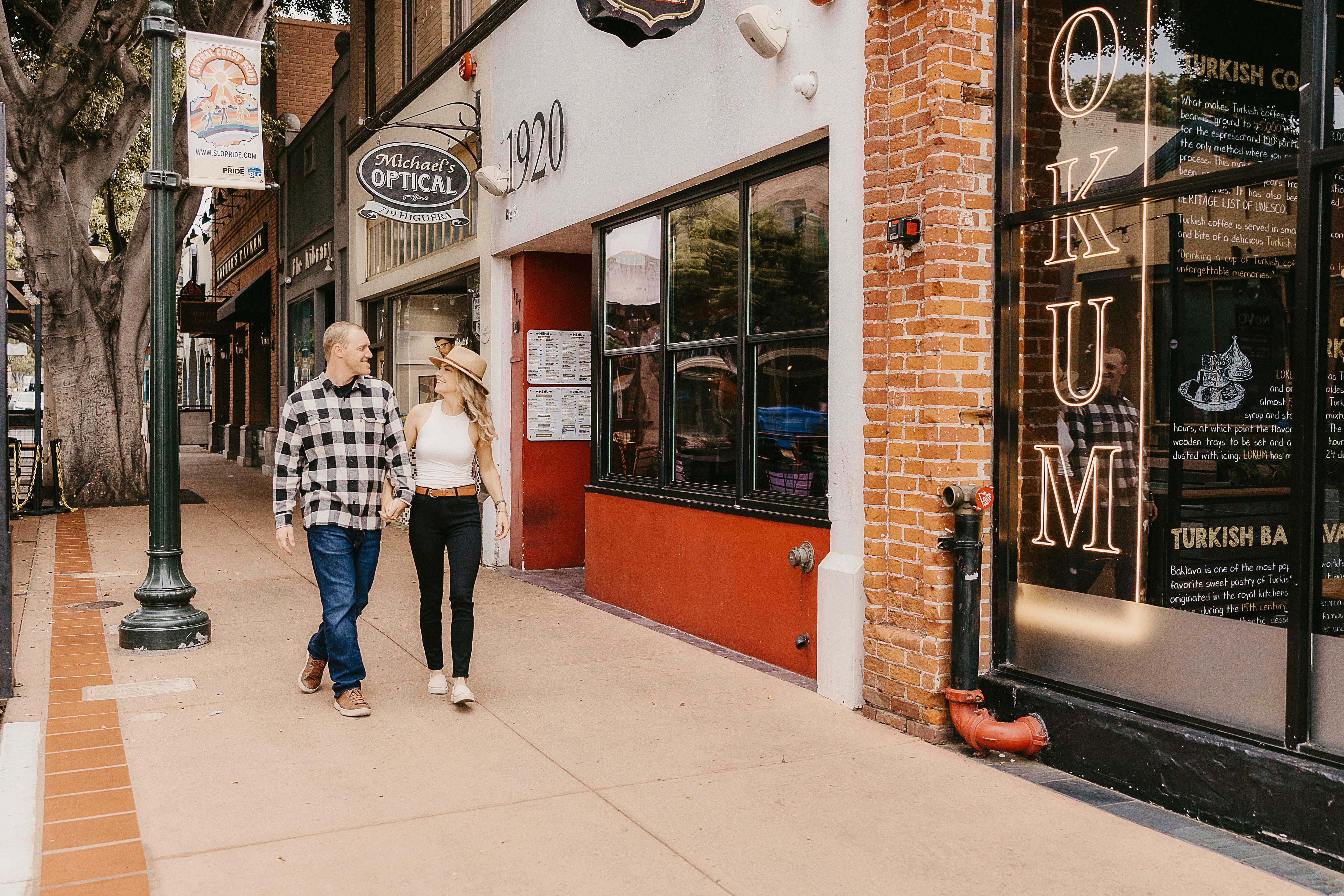 The Wedding Website of EMILY MIHELITCH and LUKE COLLINS