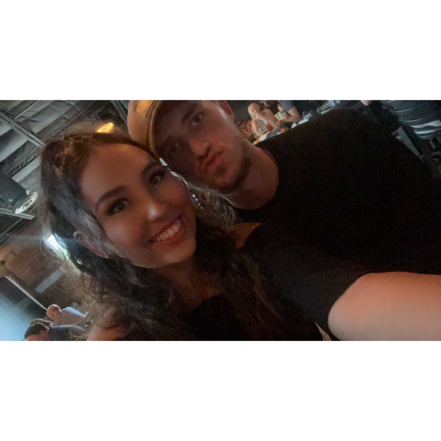Date night at the Stillery was such an awesome experience together, enjoying the nice food with some country live music!