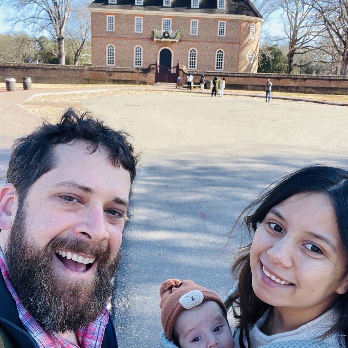 New years 2025 and the first as a family of 3/ Año nuevo 2025 y el primero como familia de 3