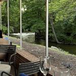 Ernie's On The Creek