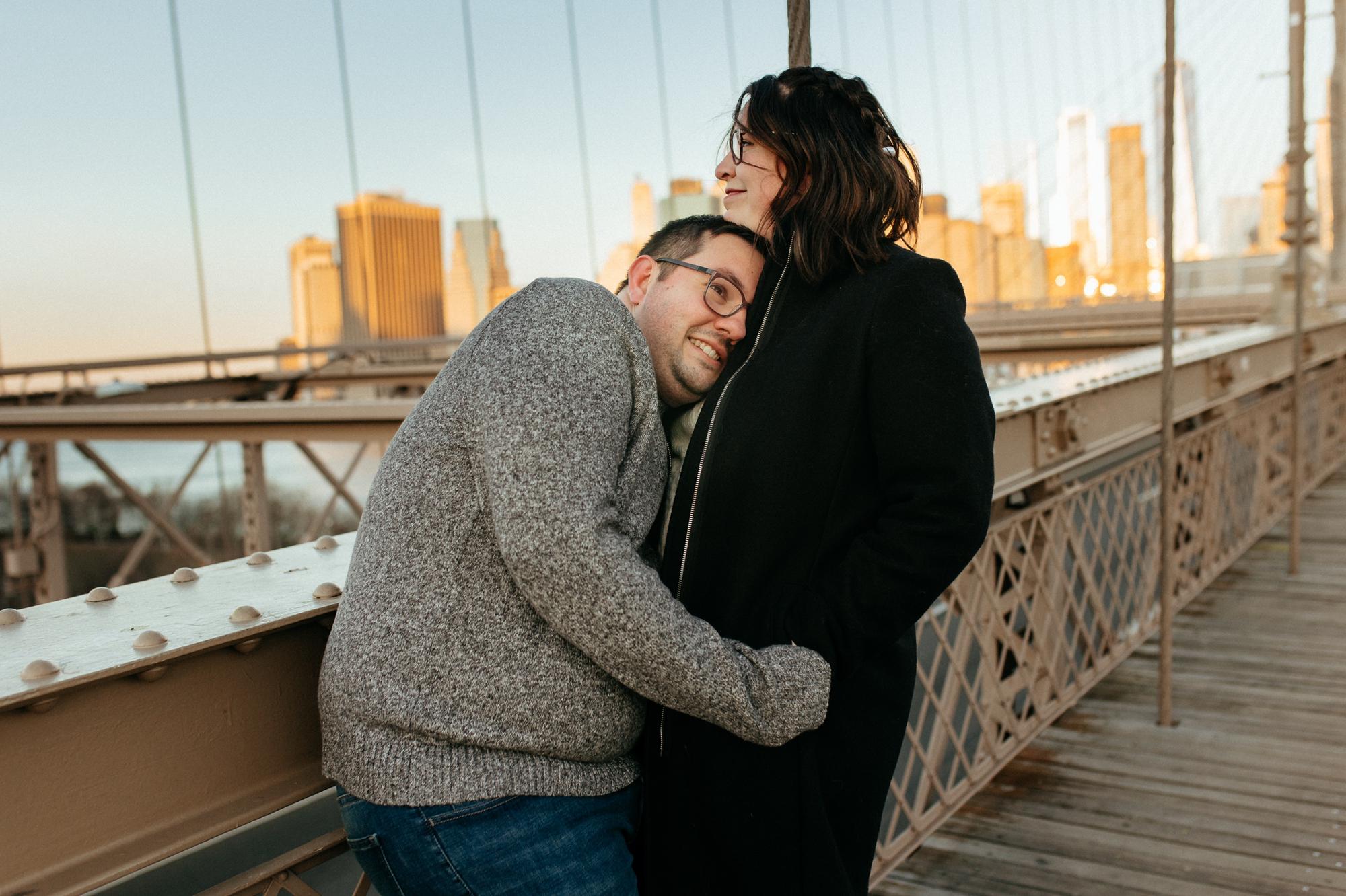 Winter engagement sessions on the Brooklyn Bridge (January 2022)