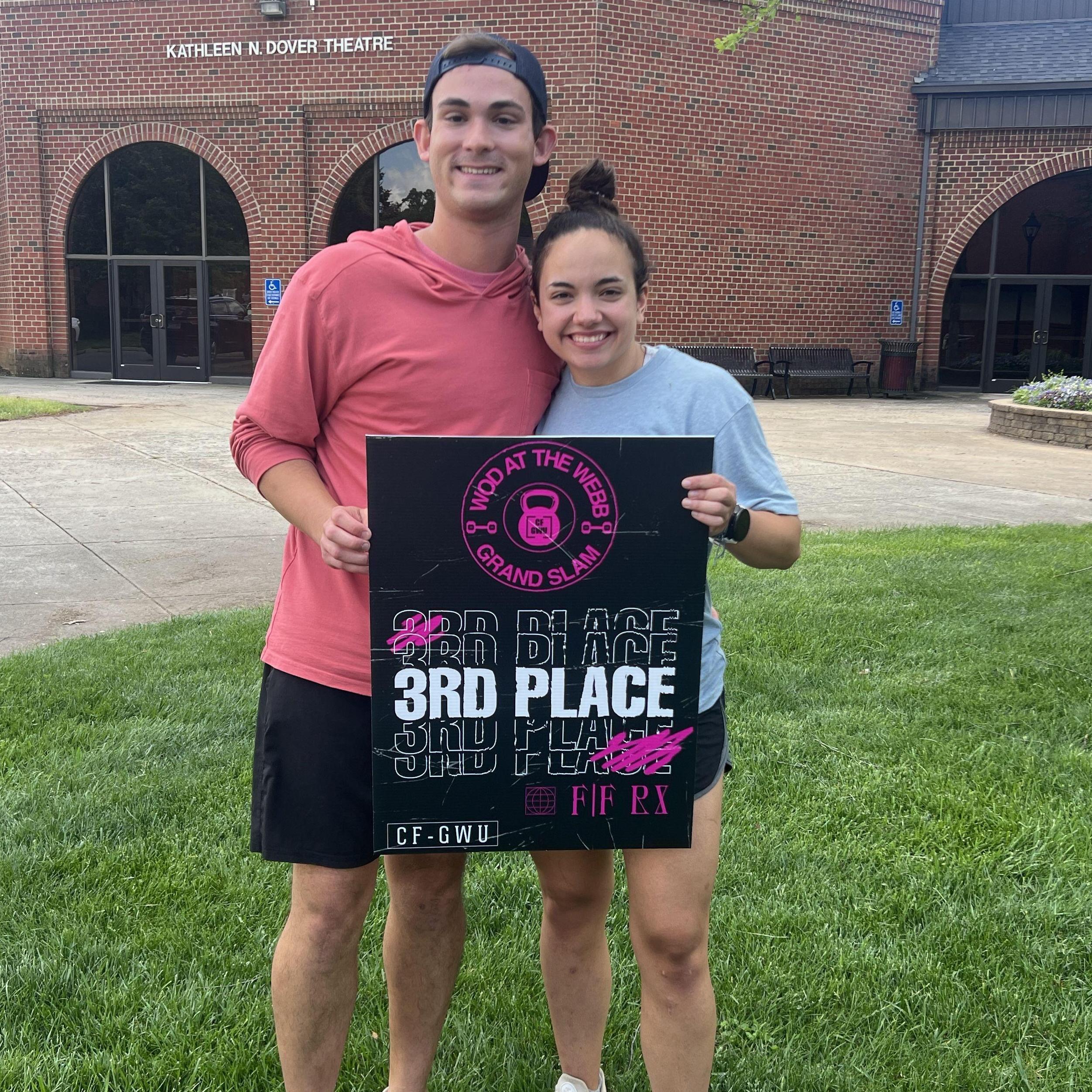 Robert always shows up to support Bailey in her CrossFit competitions. He even started joining her in the gym!