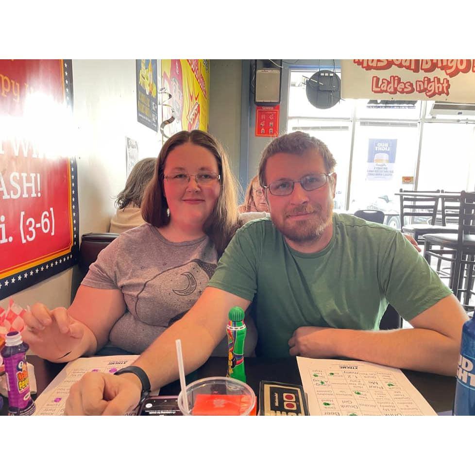 Bride & Groom Winning at Music Bingo with MO Family 2022