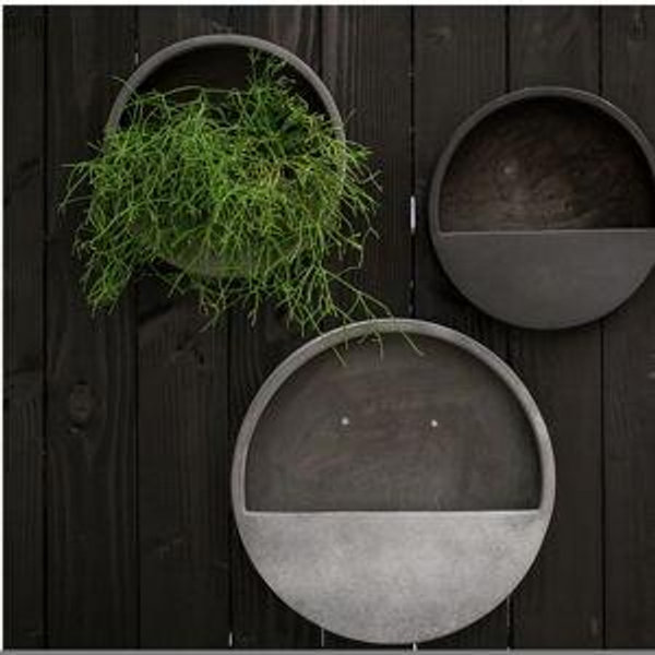 Round Wall Hanging Outdoor Planter
