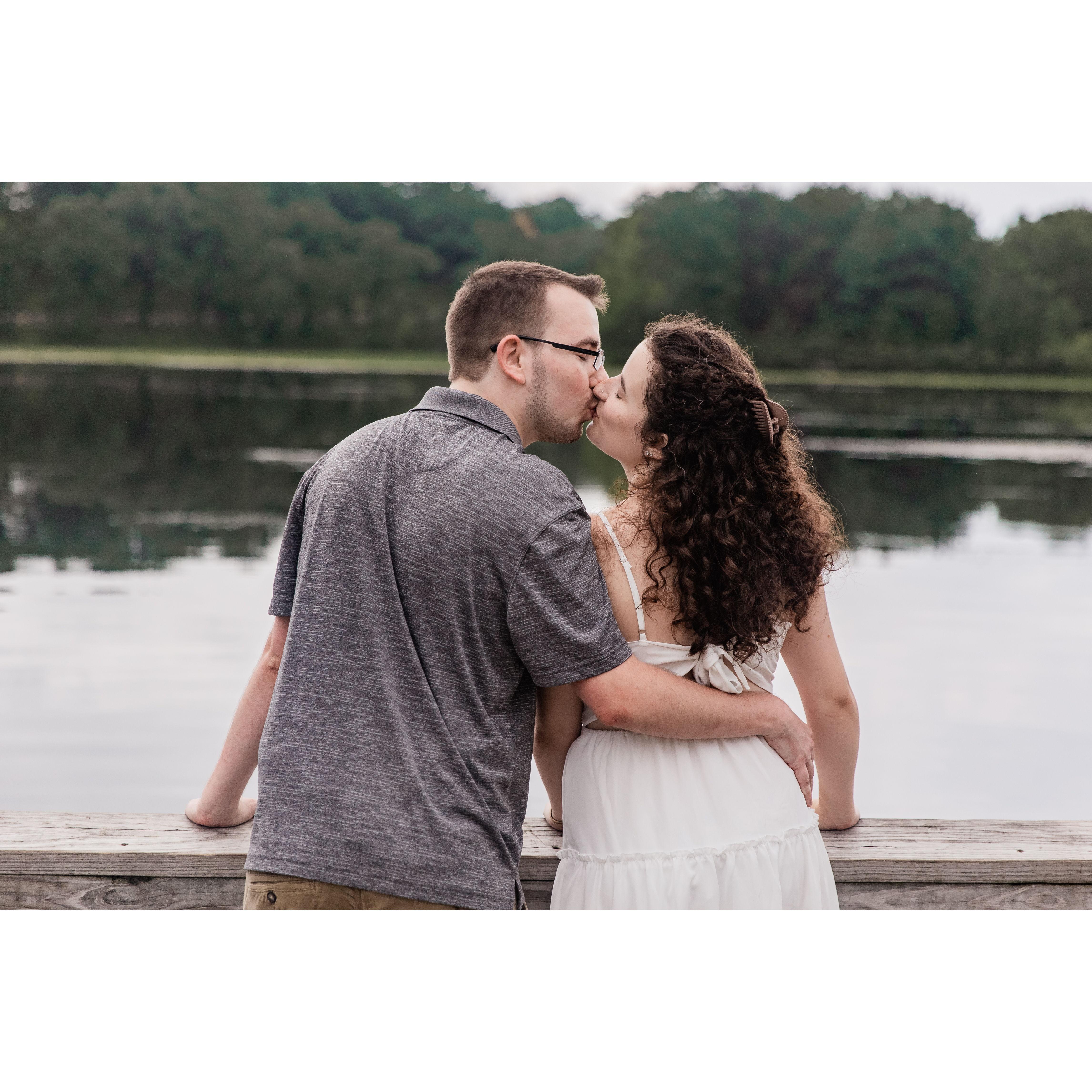 Engagement photos at Lebanon Hills in Eagan.