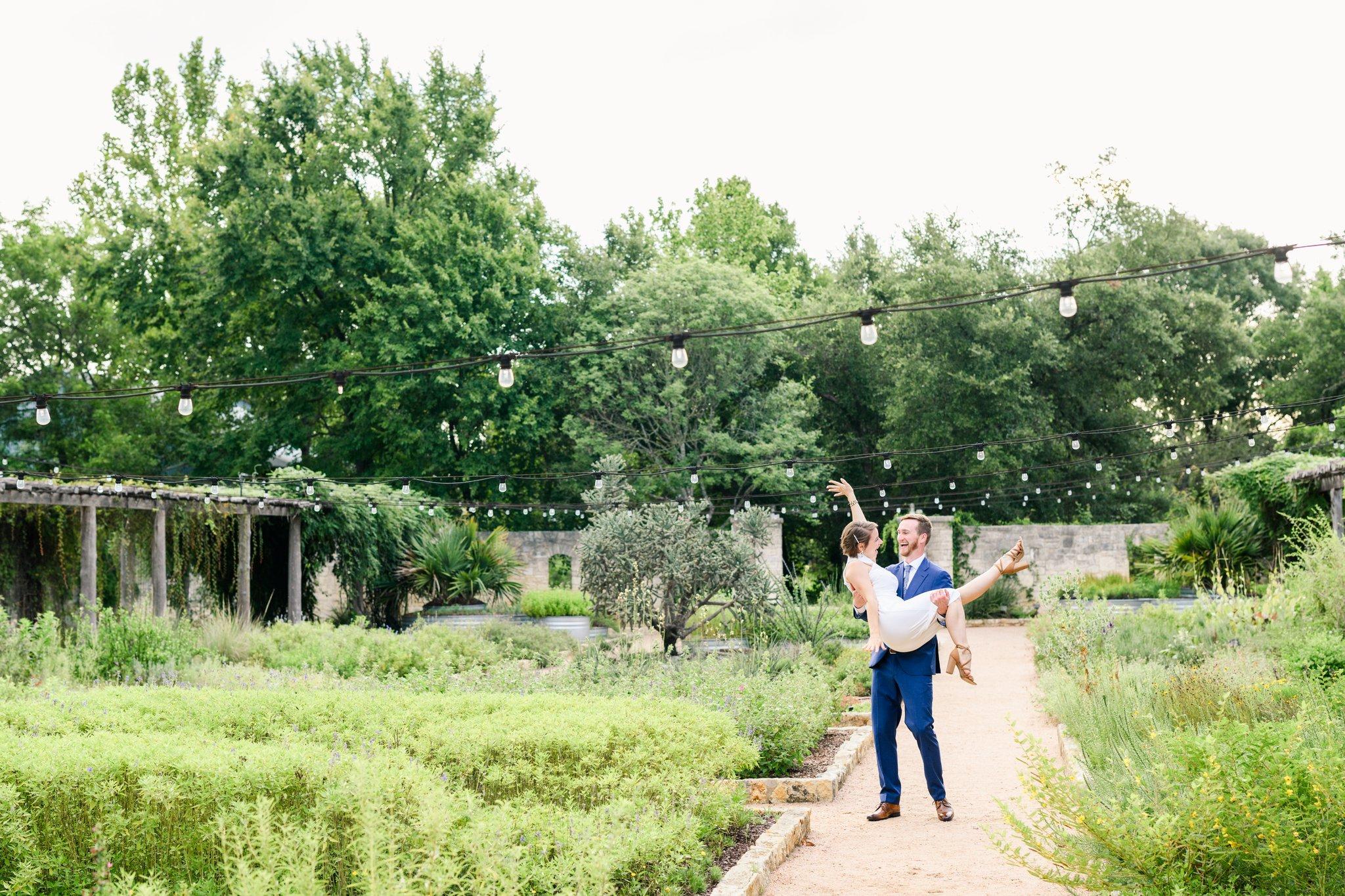 The Wedding Website of Jessi Drummond and Chance Coats