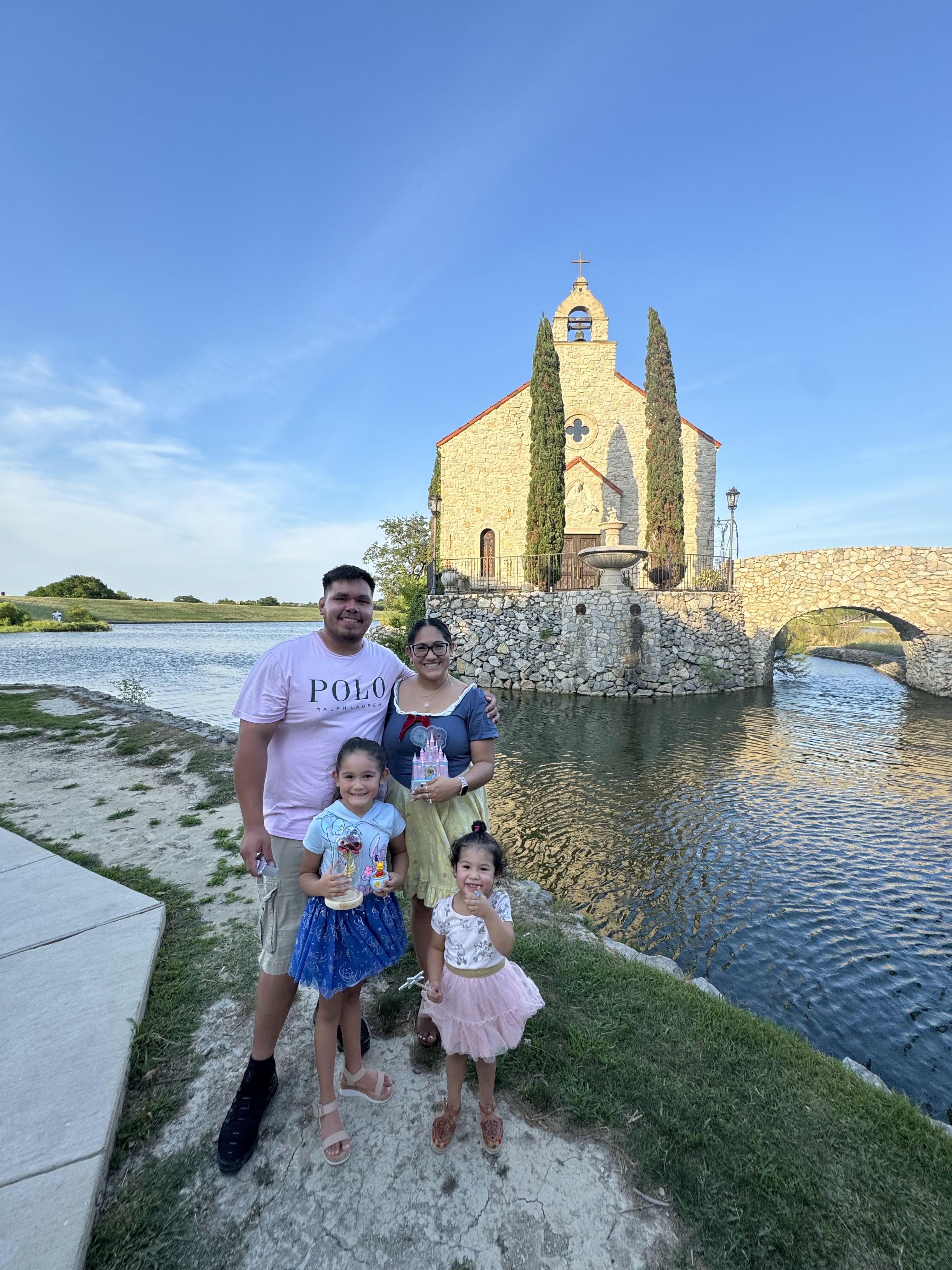 The Wedding Website of Cindy Vasquez and Victor Villanueva