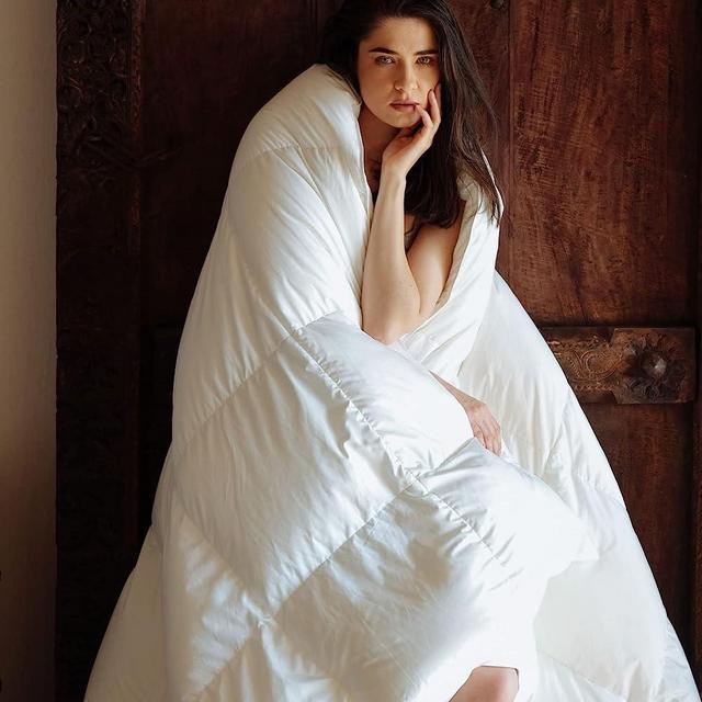 Royoliving Superior Poland Feather Down Comforter 100% Egyptian Cotton Shell Thickened Winter Duvet Insert (White Heavyweight, Queen)