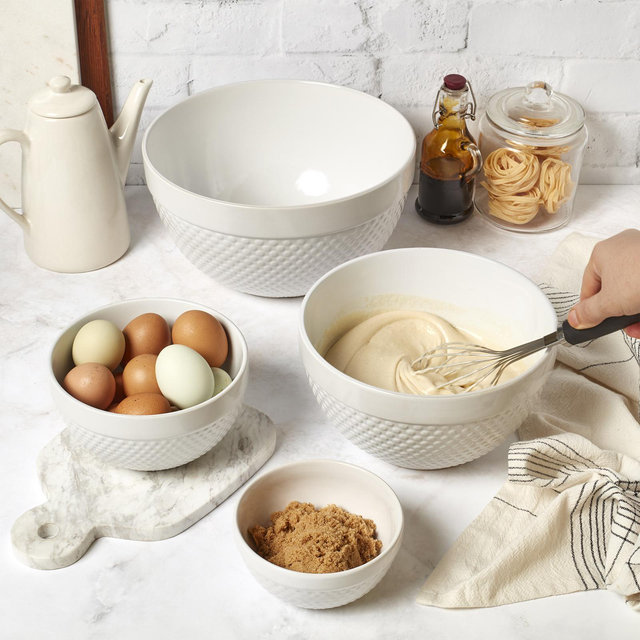 Tabletops Gallery, Hobnail 4-Piece Mixing Bowl Set