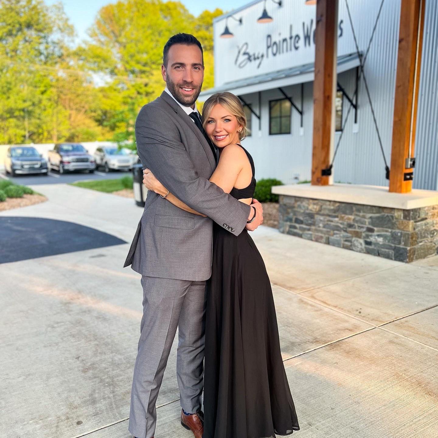 the best wedding date 🖤