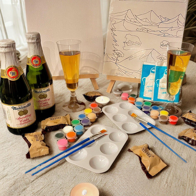 DIY Paint and Sip Kit for Two – Romantic Date Night Gift, Couples Painting Kit, Creative Gift Box for Friends or Anniversary