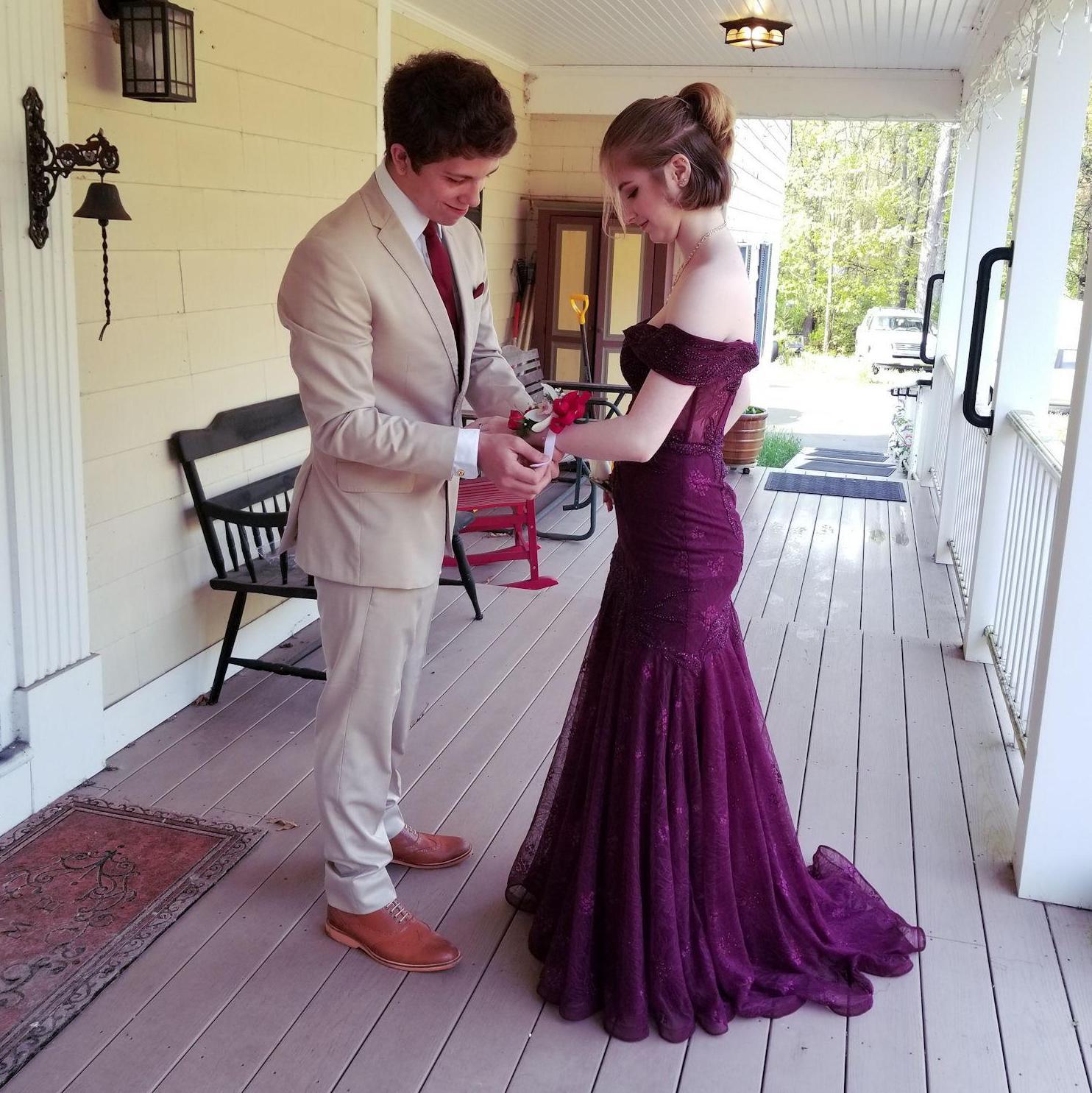 Dylan's senior prom