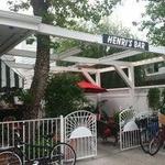 Henris @ Braca Cafe