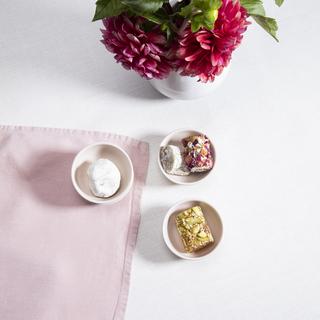 Shell Bisque Tiny Bowl, Set of 4
