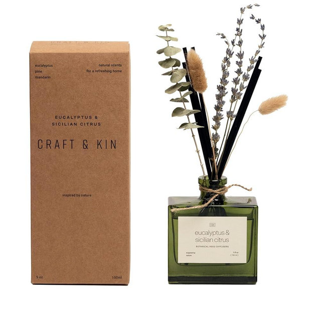 Craft & Kin Reed Diffuser Set with Dried Flowers, 5 oz Eucalyptus & Sicilian Citrus​ Scented Reed Diffuser with Sticks, Scented Sticks Diffuser, Elegant Home Decor & Office Decor