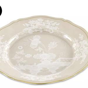 Ginori 1735 Oriente Italiano Flat Dinner Plate | Color: Cream