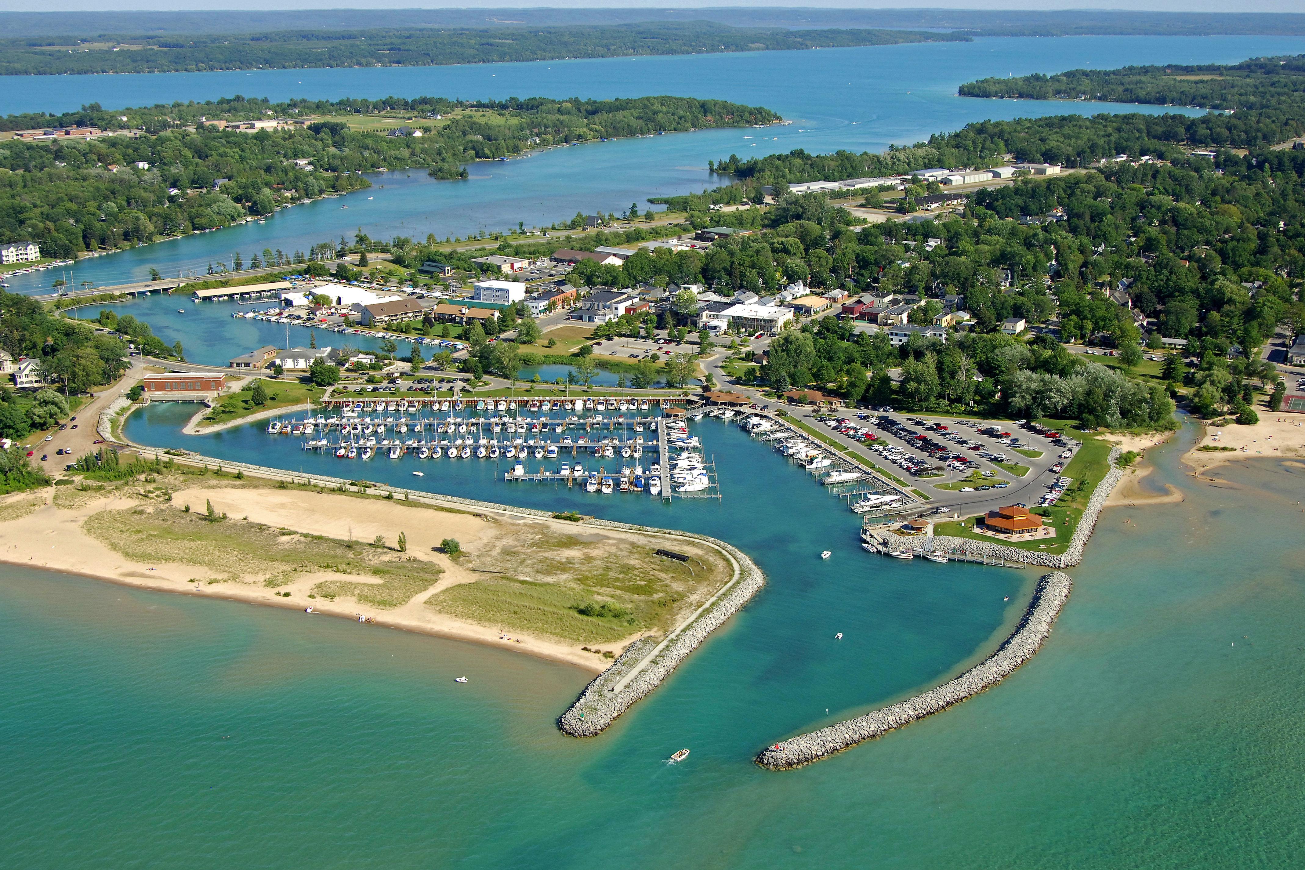 The Wedding Website of Ryan Grady and Michaela Davis